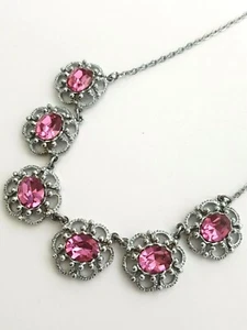 Catena vintage tono argento con pannelli di cristallo rosa decorati sul davanti - Foto 1 di 3