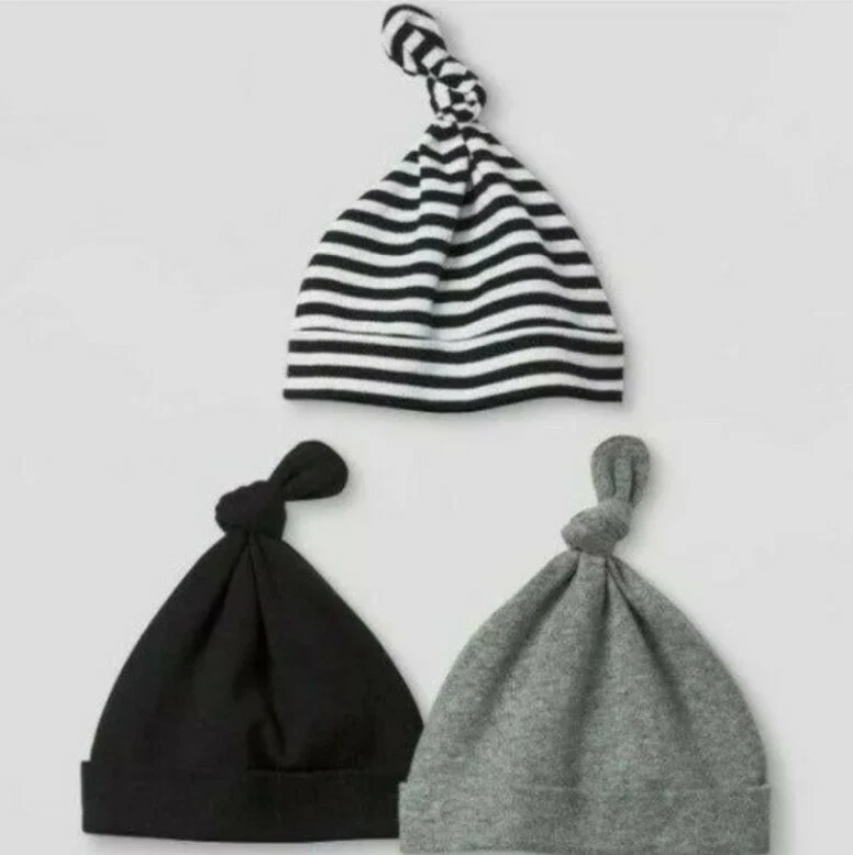 NUEVO Pack de 3 sombreros de bebé Cloud Island negros, grises, rayas.  NB-0M Foto 1 de 1