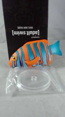 Mamut de natación Kidrobot para adultos 1/24 Foto 1 de 3