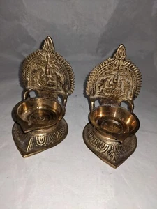 Set di due lampade Lakshmi in ottone piccolo di due indiane 5" - Foto 1 di 2