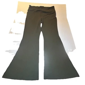 Lululemon Groove superhohe ausgestellte Leggings Größe 18 dunkeloliv Nulu Stoff - Bild 1 von 8