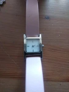 Avon Ladies Watch in good condition and running with a new battery - Picture 1 of 10