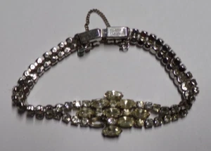 Pulsera vintage de diamantes de imitación transparentes y tono plata de 7" - falta 1 estrás - Imagen 1 de 7