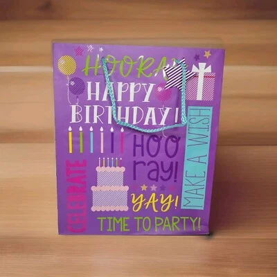 Bolsa de regalo mediana - Feliz cumpleaños 10 quilates Foto 1 de 2