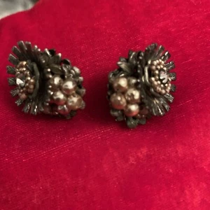 Vtg SIGNED Miriam Haskell Seed Pearls & Rhinestone Baroque Earrings Unique Mark - Picture 1 of 7