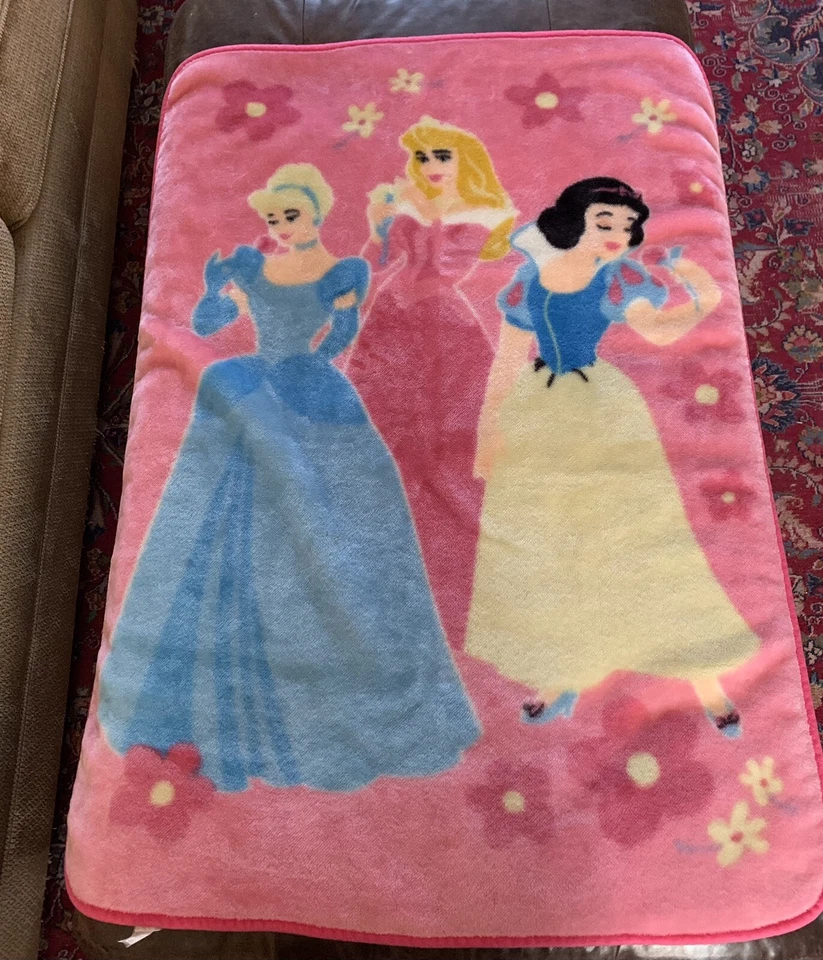 Manta de peluche Disney princesa bebé niño blanco como la nieve Cenicienta Aurora** Foto 1 de 4