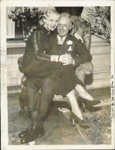 1934 photo de presse amiante héritier Tommy Manville et épouse Marcelle Edwards, New York