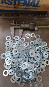 Arandelas planas Fastenal 3/8 (1 lb / aproximadamente 150 piezas), 0,40" I.D., 0,77" D. - Imagen 1 de 1