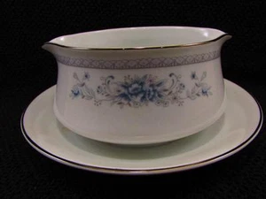 Brautstrauß von Salem Sauciere mit aufgesetztem Unterteller blau/grau geblümt b29 - Bild 1 von 3