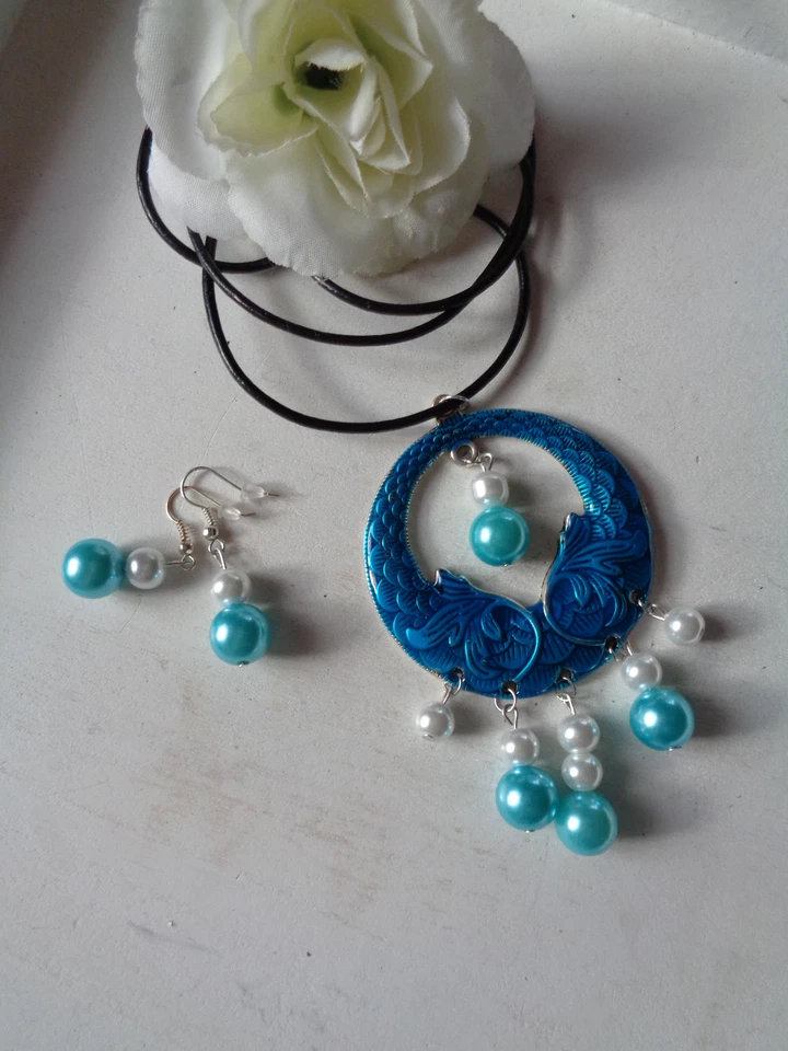 XL-Lederbandkette Anhänger + Ohrringe  schwarz/weiß/türkis UNIKAT - Bild 1 von 1