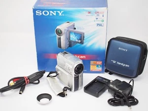 Sony DCR-PC105 MiniDV Digital Handycam Camcorder - Picture 1 of 7