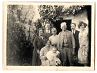 Famille groupe devant maison photo ancienne an. 1920