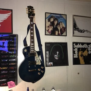 Firefly Classic Lp Style Guitar Custom Gold Hardware and 24k Gold Plated Strings - Picture 1 of 12