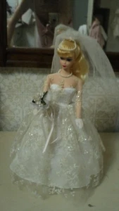 BARBIE LEMON BLONDE WEDDING DAY  VINTAGE REPRODUCTION 1996*DOLL OUTFIT*STAND - Picture 1 of 5