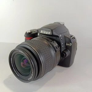 Nikon D40 Camera 6.1MP DSLR with Nikkor 18-55mm Lens, Strap, Charger, SD Card - Picture 1 of 15
