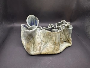 Ausgefallene Vase Mit Falten Und Knicken  Sehr Besonders Ikebana Glasiert - Bild 1 von 10