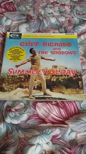 CLIFF RICHARD SUMMER HOLIDAY LIMITED EDITION CD WITH COLLECTORS BOOK CARDS RARE