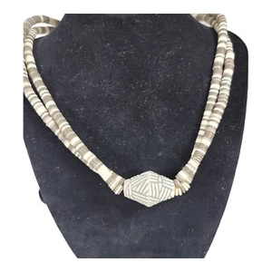 Collar de cuentas vintage Avon Sirocco doble hilo gris crema topo - Imagen 1 de 9