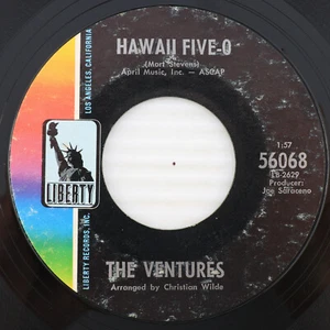 The Ventures – Hawaii Five-O / Soul Breeze - 1968 45 rpm 7" Single Record 56068 - Picture 1 of 17