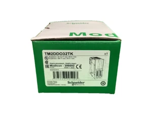 TM2DDO32TK - SCHNEIDER ELECTRIC Module de 32 sorties NEUF - Foto 1 di 4