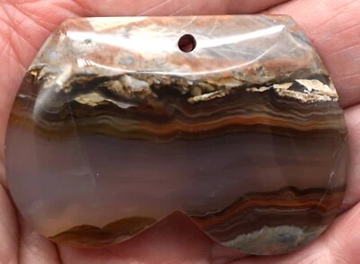 Colgante tallado en piedra de ágata Laguna perforado y listo para tu cadena o cordón Foto 1 de 4