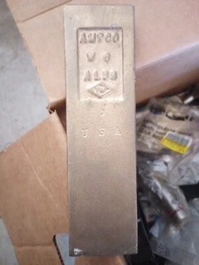 Ampco W-8 Nonsparking Flange Wedge 8" x 1-1/2”x 3/4" (B27) - Picture 1 of 2