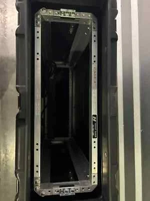 Estuche de montaje en rack Pelican Hardigg BB0030 BlackBox 3U Foto 1 de 4