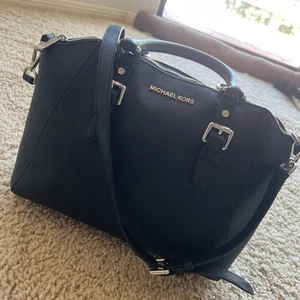 michael kors short handle leather purse with adjustable crossbody - Picture 1 of 14