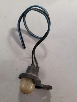 Original OEM 76-86 Jeep CJ debajo del tablero bajo tablero cortesía valet light CJ5 CJ7 CJ8 Foto 1 de 3