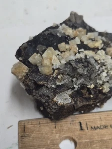 Schöner Wardit im Matrixpräparat - Bild 1 von 3