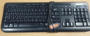 Teclado para PC de escritorio Microsoft USB con cable 600 negro #1366 X818767-001 - Imagen 1 de 2