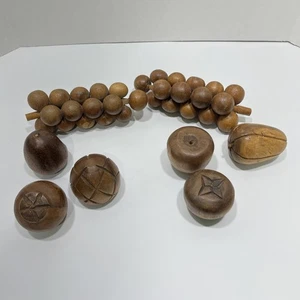 Conjunto de frutas de madera talladas a mano vintage 10 piezas uvas, manzanas, peras + - Imagen 1 de 11