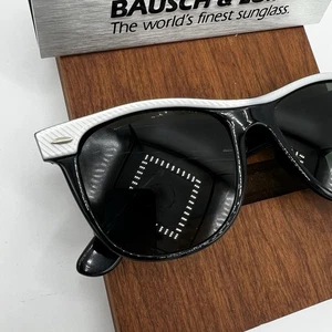 VINTAGE B&L RAY BAN STREET GEPFLEGTE WAYFARER II G15 UV SONNENBRILLE SCHWARZ/WEISS GESTREIFT - Bild 1 von 19