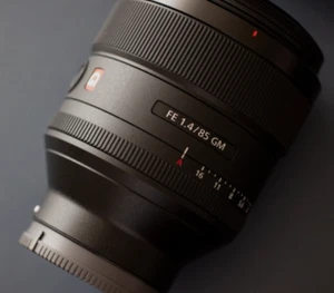 Sony FE 85mm f1.4 GM Lens SEL85F14GM -Fedex Priority - Picture 1 of 2