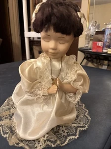Vintage Porcelain Doll - Brunette Praying w/ Cross & White Dress (11 in) Decor - Picture 1 of 5