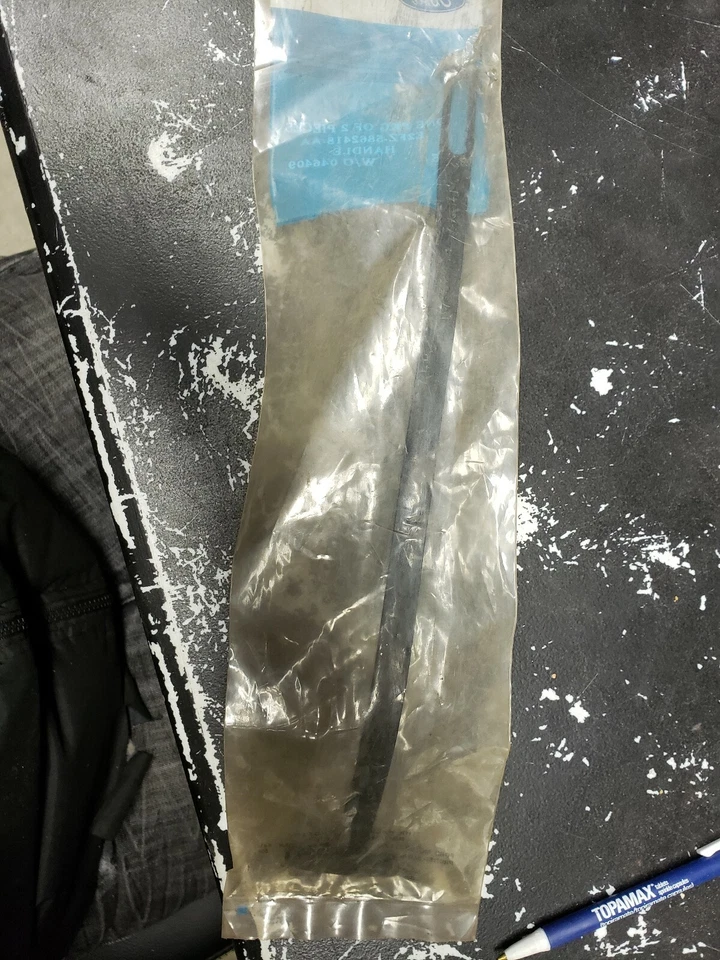 NOS 1982 83 84 85 86 87 FORD ESCORT REAR SEAT BACK LATCH one HANDLE - Image 1 of 1