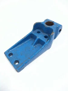 Crusader 98077, Transmission Mounting Bracket - Picture 1 of 4