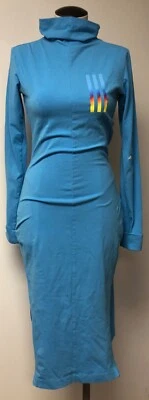 VESTIDO ADIDAS HN1642 MISSION VICTORIA MIDI 3 RAYAS APRES SKI LT AZUL AGOTADO TALLAS Foto 1 de 4