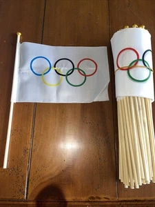 50 piezas de mini anillo olímpico bandera palo madera 8x5,5 - Imagen 1 de 6