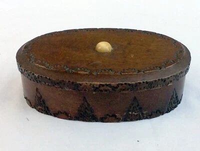 BOITE EN BOIS - BONBONNIERE - PYROGRAVURE - ANCIEN - VINTAGE - Photo 1/2