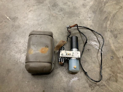 06-13 VOLVO C70 CONVERTIBLE HIDRÁULICO PLEGABLE TECHO BOMBA MOTOR, OEM LOTE3351 Foto 1 de 4