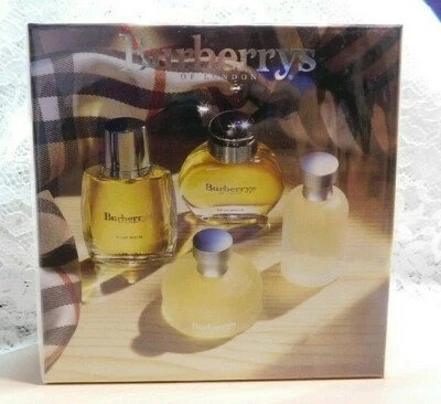 Burberrys Of London / Juego de regalo de 4 piezas de fin de semana para hombres y mujeres .17 fl oz / 5 ml  Foto 1 de 3