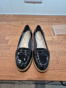 Ladies Clarks Griffin Milly Black Patent Loafers Size UK 6.5 VGC - Picture 1 of 7