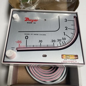 Dwyer Mark II 25 - 1000070-00 Series Molded Plastic Manometer - Picture 1 of 7