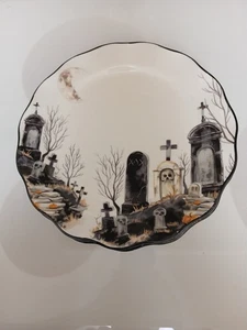 Set of 4 Potters Studio Halloween Dinner Plates Graveyard Ghosts Tombstones - Picture 1 of 8