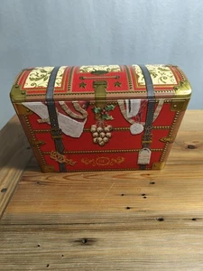 Collectible The Silver Crane Co. Empty Biscuit Tin Santa Claus Trunk Theme U.K. - Picture 1 of 15