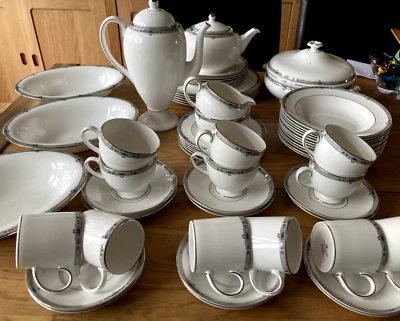 WEDGWOOD AMHERST FINE BONE CHINA *CHOOSE YOUR OWN* NEW / LGHTLY USED STUNNING!