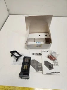 Omega CN9000A Series Digital Temperature Controller CN9210A - Picture 1 of 9