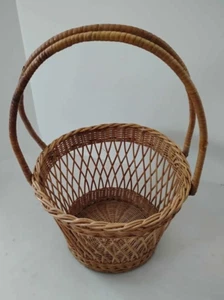 Antique Primitive Wicker Basket Double Handles Lightweight Garden Harvest - Picture 1 of 21