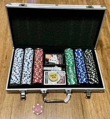 Juego de póquer Cardinal Texas Hold'Em fichas dados estuche torneo juego de casino Foto 1 de 4